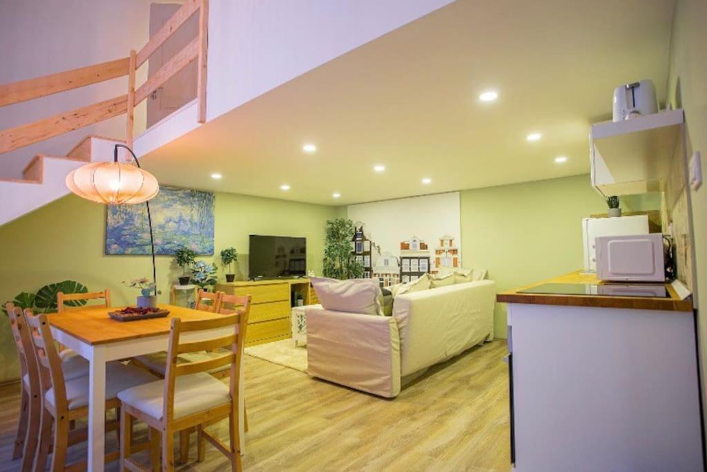 Cosy 2 Bedroom Flat In Akacfa St., Sol Βουδαπέστη Εξωτερικό φωτογραφία